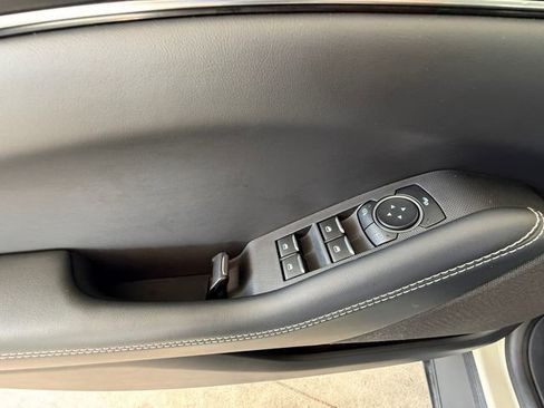 Certified 2025 Ford Mustang Mach-E Select RWD image 11