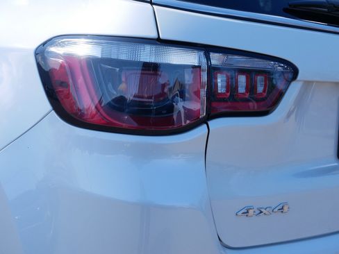 Used 2018 Jeep Compass Limited image 17