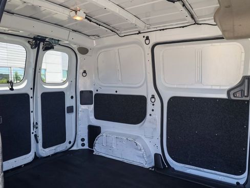 Used 2021 Nissan NV200 S w/ Back Door Glass Package FWD image 17