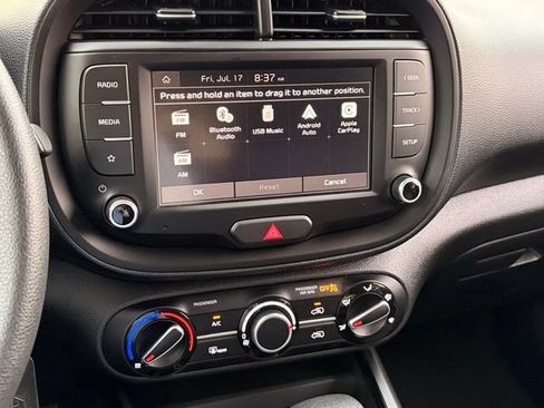 Used 2025 Kia Soul LX w/ LX Technology Package FWD image 15