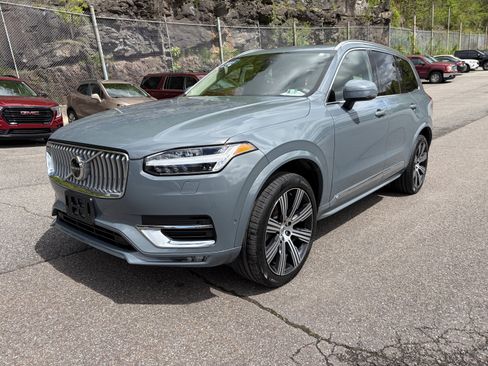 Used 2023 Volvo XC90 B6 Ultimate w/ Protection Package Premier AWD/4WD image 1