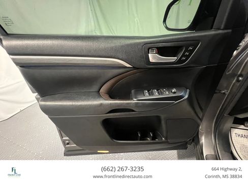 Used 2018 Toyota Highlander Limited Platinum AWD/4WD image 11