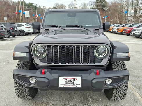 Used 2025 Jeep Wrangler Unlimited Rubicon w/ Safety Group image 29