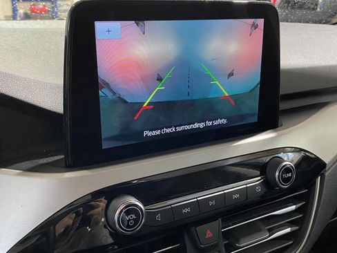 Used 2022 Ford Escape SE w/ Cold Weather Package image 19