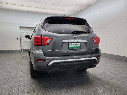 Used 2020 Nissan Pathfinder SV image 6