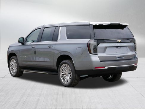 New 2026 Chevrolet Suburban LT w/ Comfort Package AWD/4WD image 3