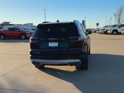 New 2025 GMC Acadia Elevation image 8