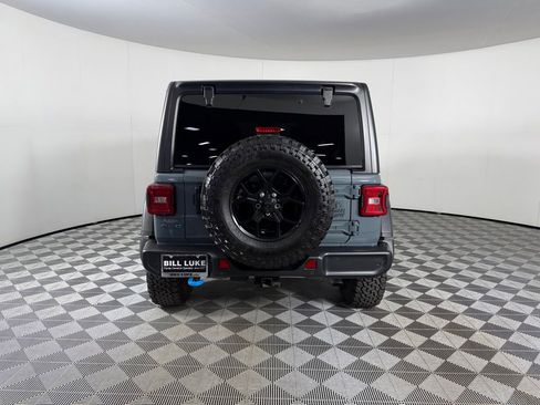 Used 2024 Jeep Wrangler Unlimited AWD/4WD image 9