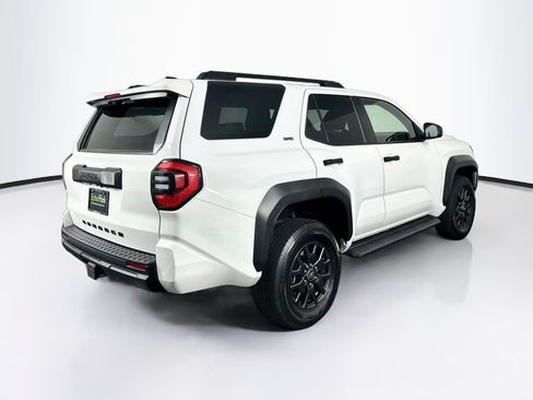 Used 2025 Toyota 4Runner SR5 AWD/4WD image 9