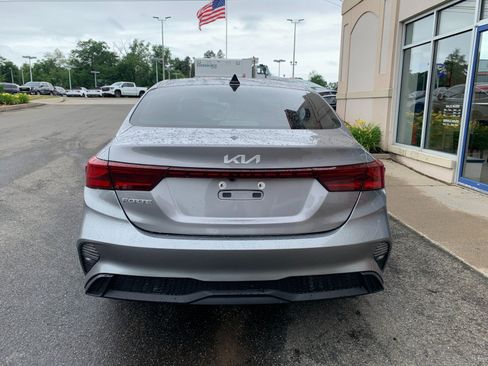 Used 2023 Kia Forte LXS FWD image 6