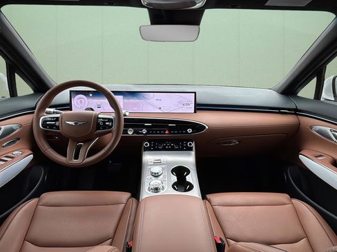 Certified 2026 Genesis GV70 2.5T Advanced image 24