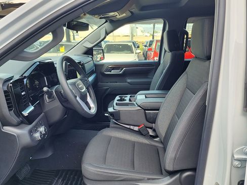 New 2026 GMC Sierra 1500 SLE w/ X31 Off-Road Package AWD/4WD image 16
