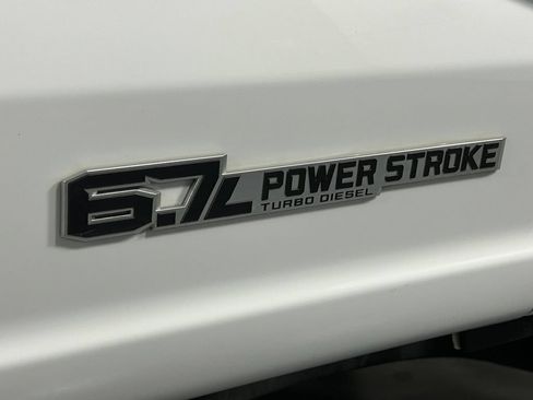 Used 2024 Ford F250 XL AWD/4WD image 9