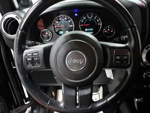 Used 2013 Jeep Wrangler Sahara w/ Connectivity Group image 16