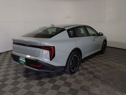 Used 2025 Kia K4 EX FWD image 9