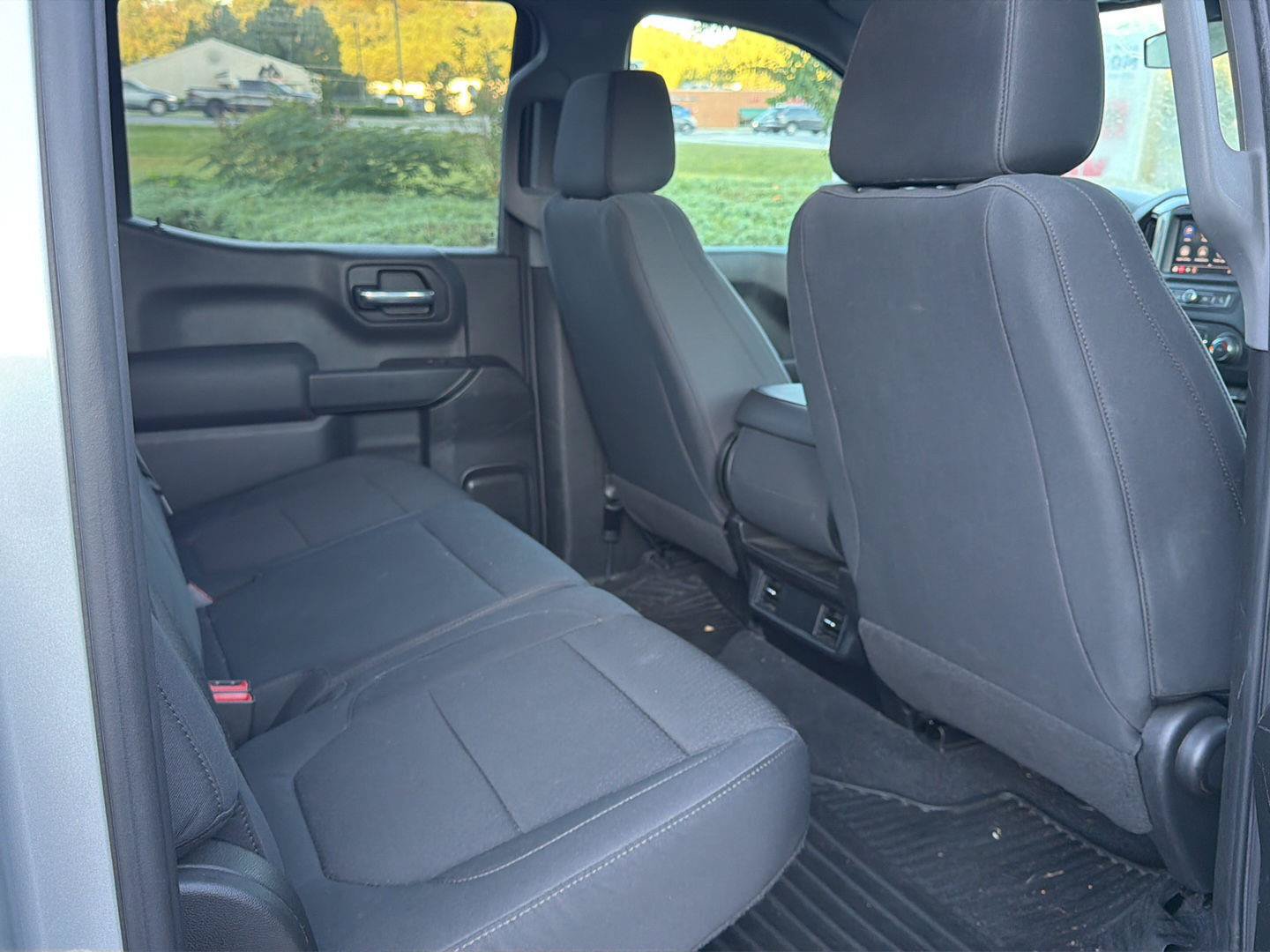 Used 2020 Chevrolet Silverado 1500 Custom w/ Custom Value Package RWD image 13