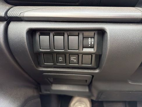 Used 2020 Subaru Forester Premium image 22