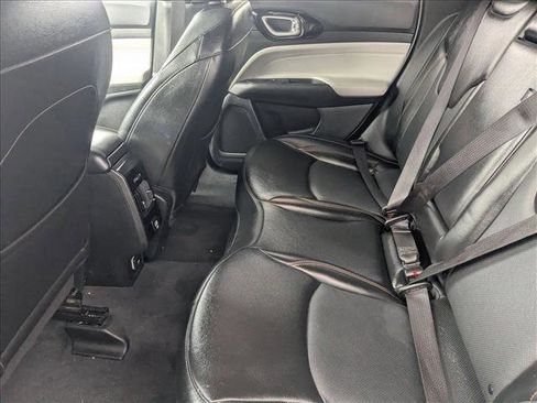 Used 2023 Jeep Compass Limited image 16