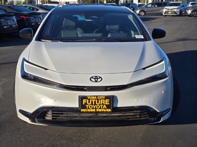 New 2027 Toyota Prius FWD image 2
