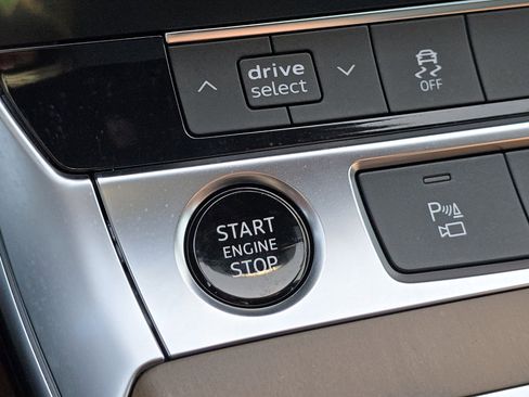 Used 2024 Audi A6 Premium Plus image 24