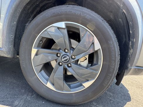 Used 2024 Nissan Rogue SV AWD/4WD image 11