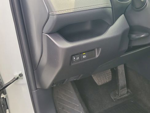 Certified 2025 Toyota RAV4 XLE AWD/4WD image 19