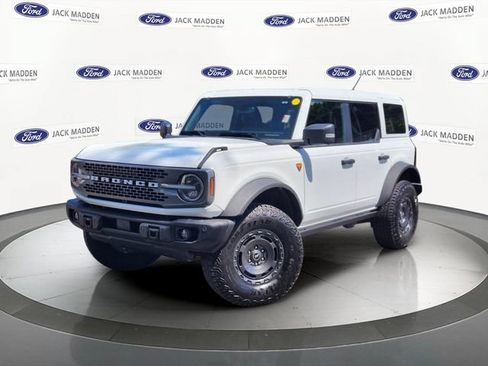 Certified 2025 Ford Bronco Badlands AWD/4WD image 1