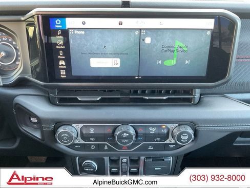 Used 2026 Jeep Wrangler Unlimited Rubicon AWD/4WD image 10