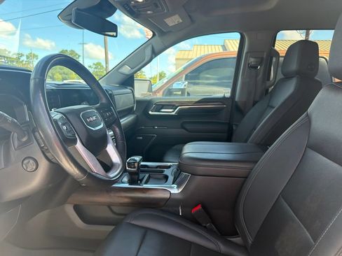 Used 2023 GMC Sierra 1500 SLT AWD/4WD image 8