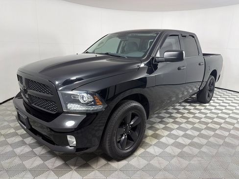 Used 2014 RAM 1500 Express w/ Black Ram 1500 Express Group AWD/4WD image 9