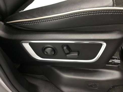 Used 2023 RAM 1500 Laramie AWD/4WD image 46