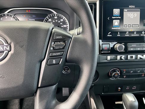 Certified 2025 Nissan Frontier SV RWD image 24