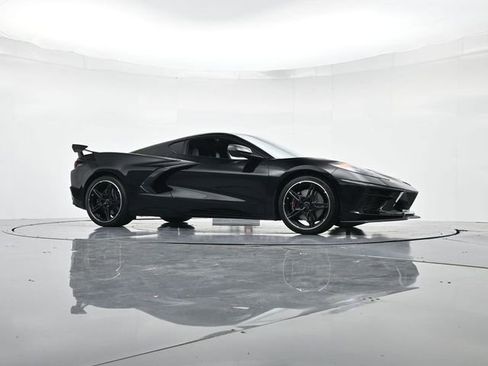 Used 2025 Chevrolet Corvette Stingray Coupe w/ Z51 Performance Package image 36