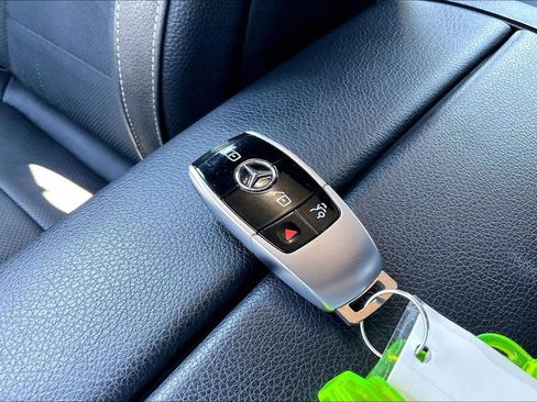 Used 2018 Mercedes-Benz E 400 4MATIC Sedan image 12