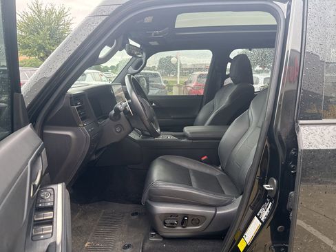 Used 2024 Lexus GX 550 w/ Accessory Package (31) AWD/4WD image 5