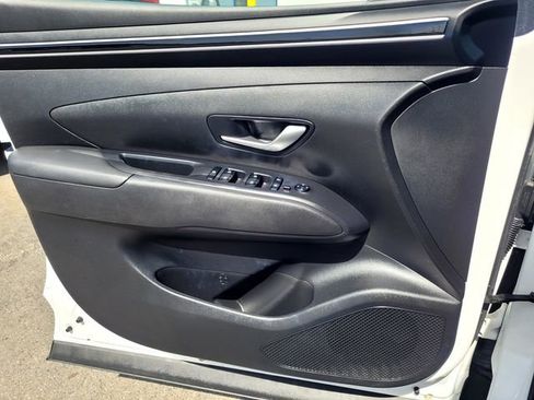 Used 2023 Hyundai Tucson SE image 13