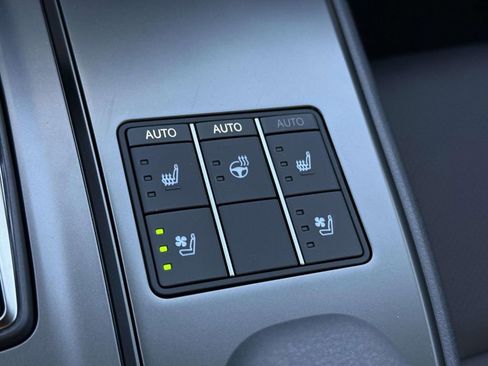 Used 2025 Lexus UX 300h AWD image 18