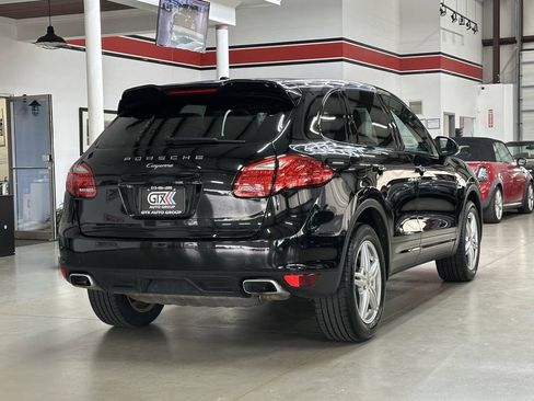 Used 2014 Porsche Cayenne Diesel AWD/4WD image 2