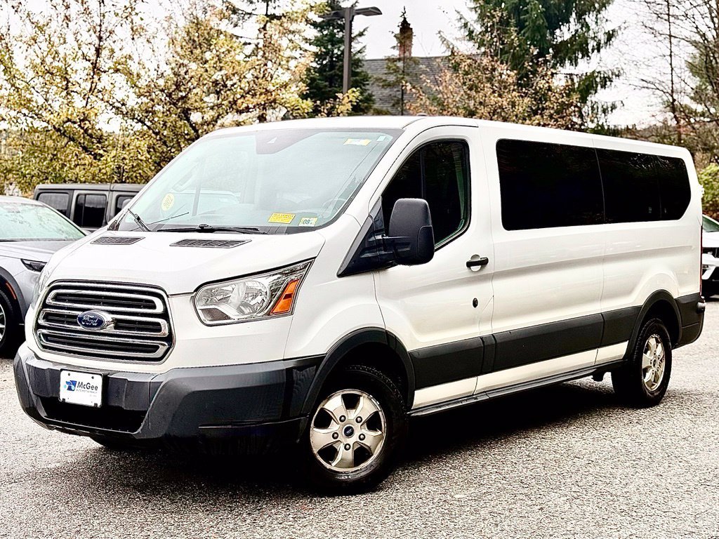 Used 2017 Ford Transit 350 XLT RWD image 2