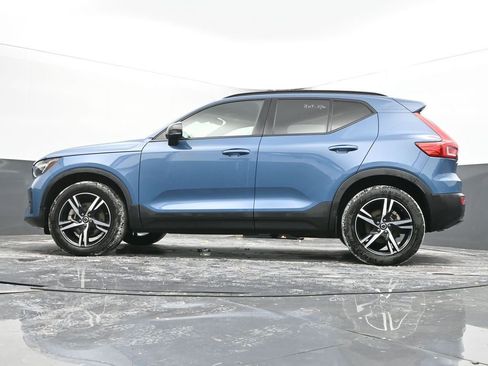 Used 2024 Volvo XC40 B5 Core image 43