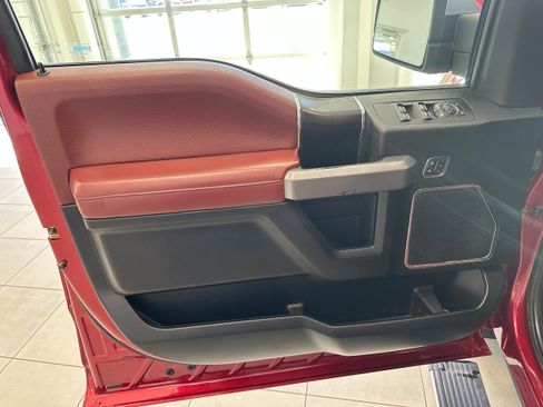 Used 2018 Ford F150 Platinum AWD/4WD image 11