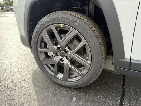 New 2026 Jeep Compass Limited image 10