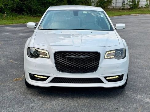 Used 2023 Chrysler 300 Touring L RWD image 12