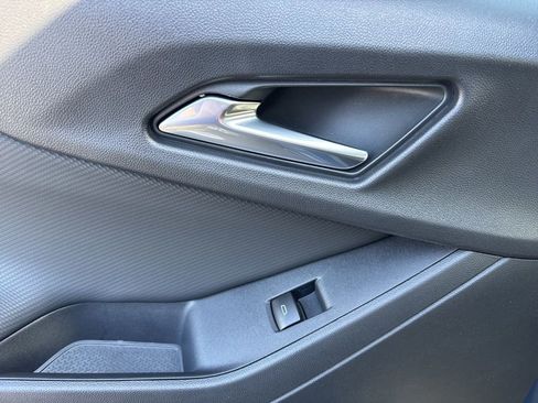 New 2026 Chevrolet Equinox LT w/ LPO, Floor Liner Package FWD image 31