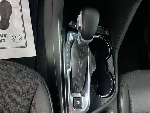 Used 2024 Buick Encore GX Preferred FWD image 19