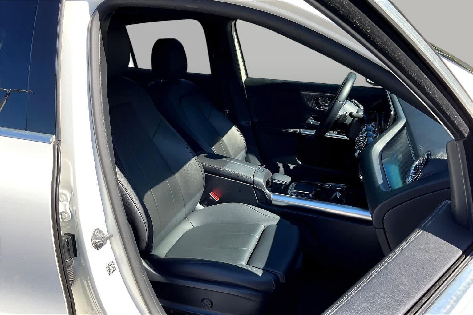 Used 2023 Mercedes-Benz GLA 250 4MATIC image 9