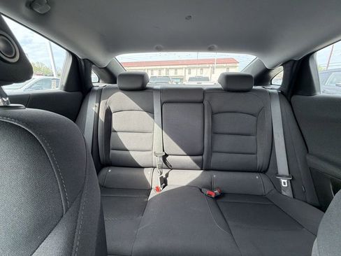 Used 2021 Chevrolet Malibu LT FWD image 28