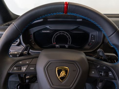 Used 2023 Lamborghini Urus Performante AWD/4WD image 39