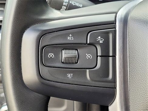 Used 2023 GMC Yukon SLT image 24