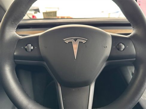 Used 2023 Tesla Model Y Long Range image 22